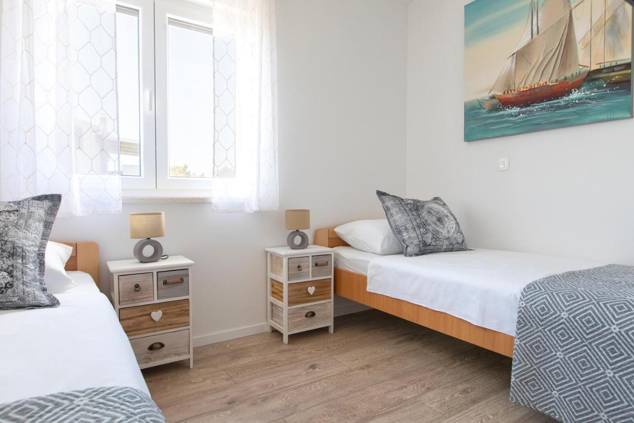 Sunny Island Apartment Trogir Exterior photo